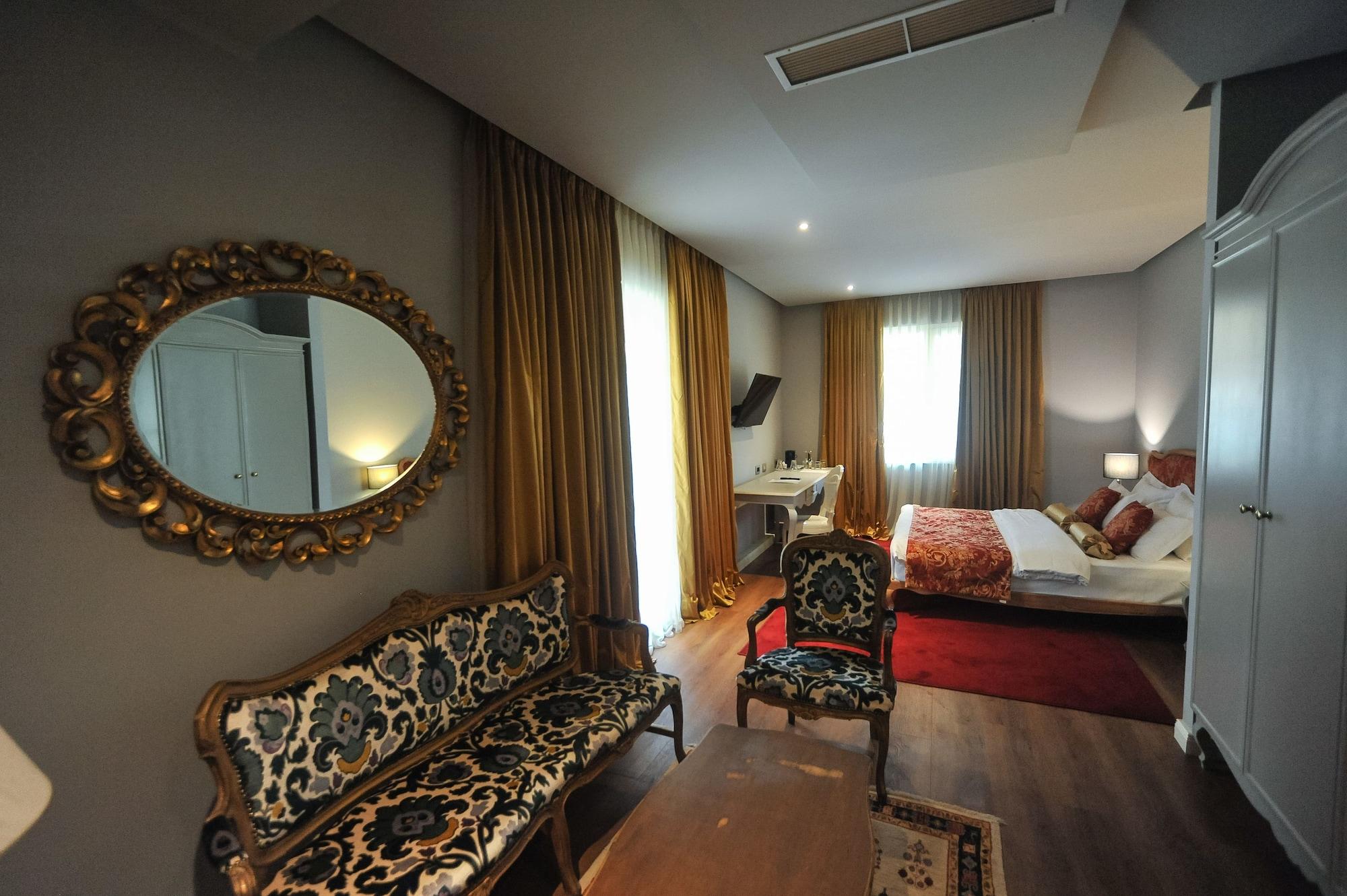 Classic Hotel Tirana Extérieur photo