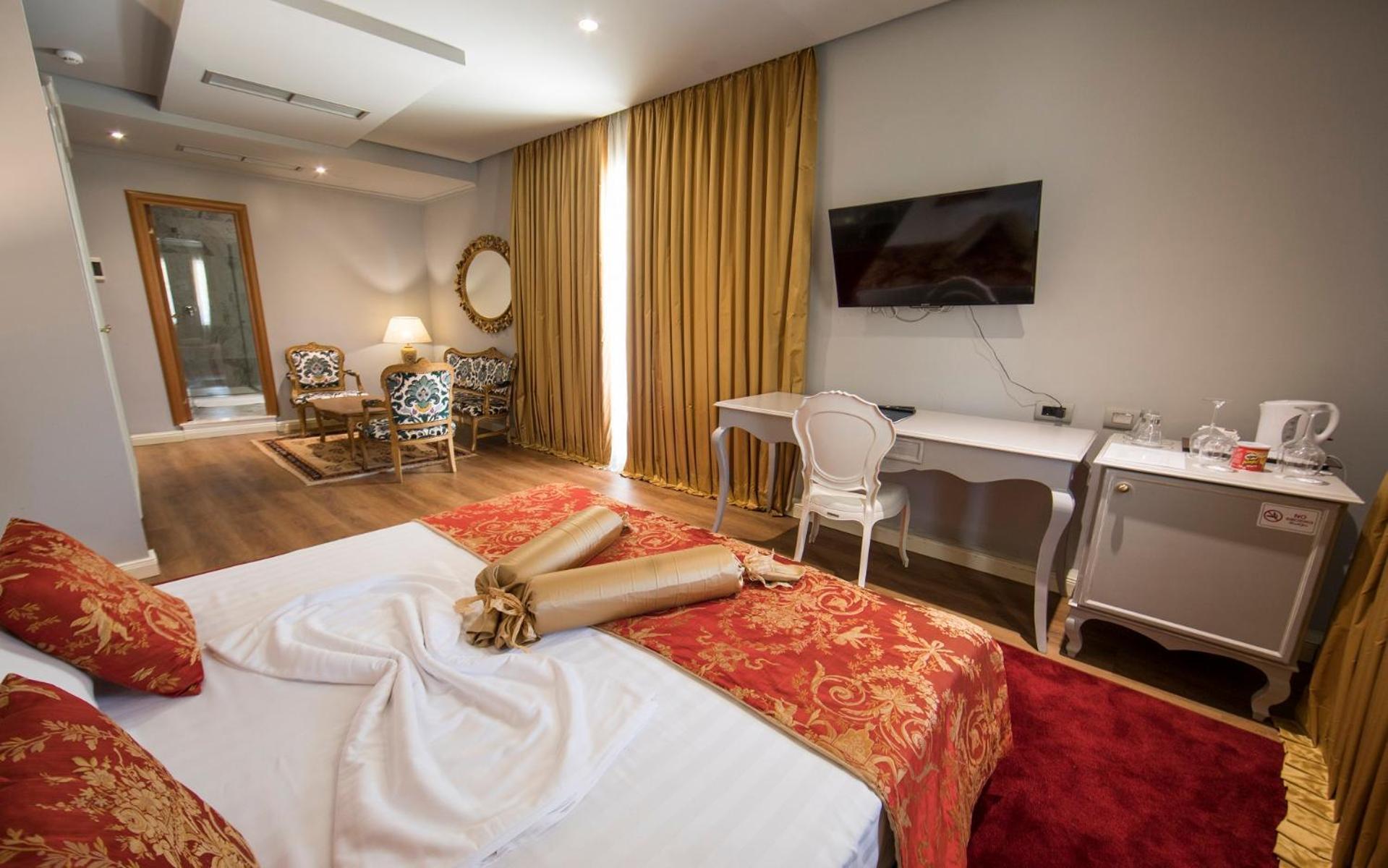 Classic Hotel Tirana Extérieur photo