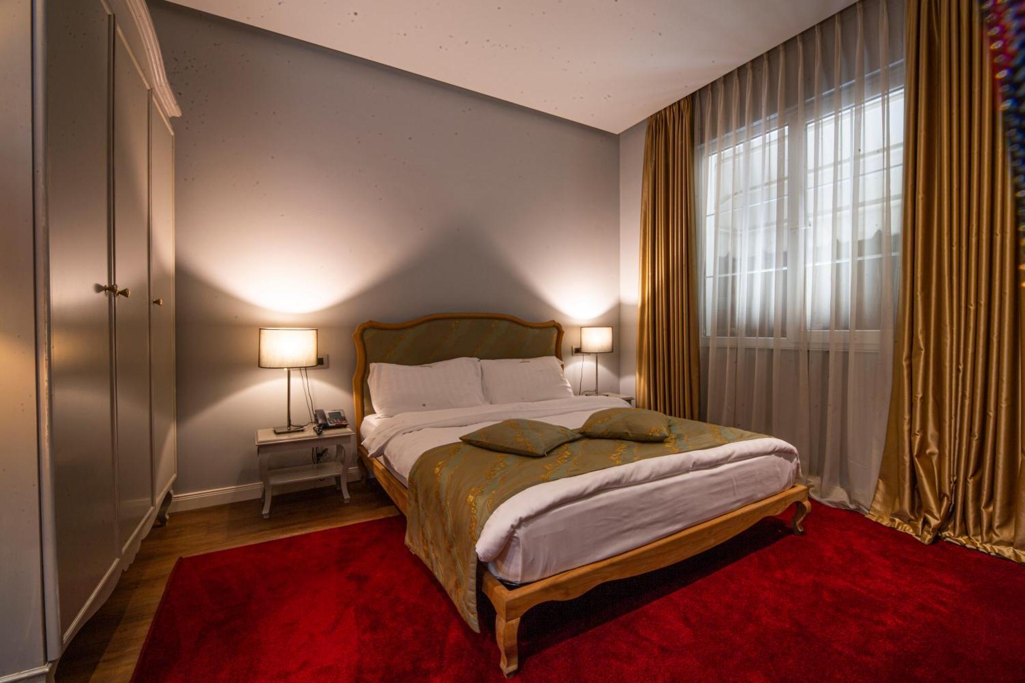 Classic Hotel Tirana Extérieur photo