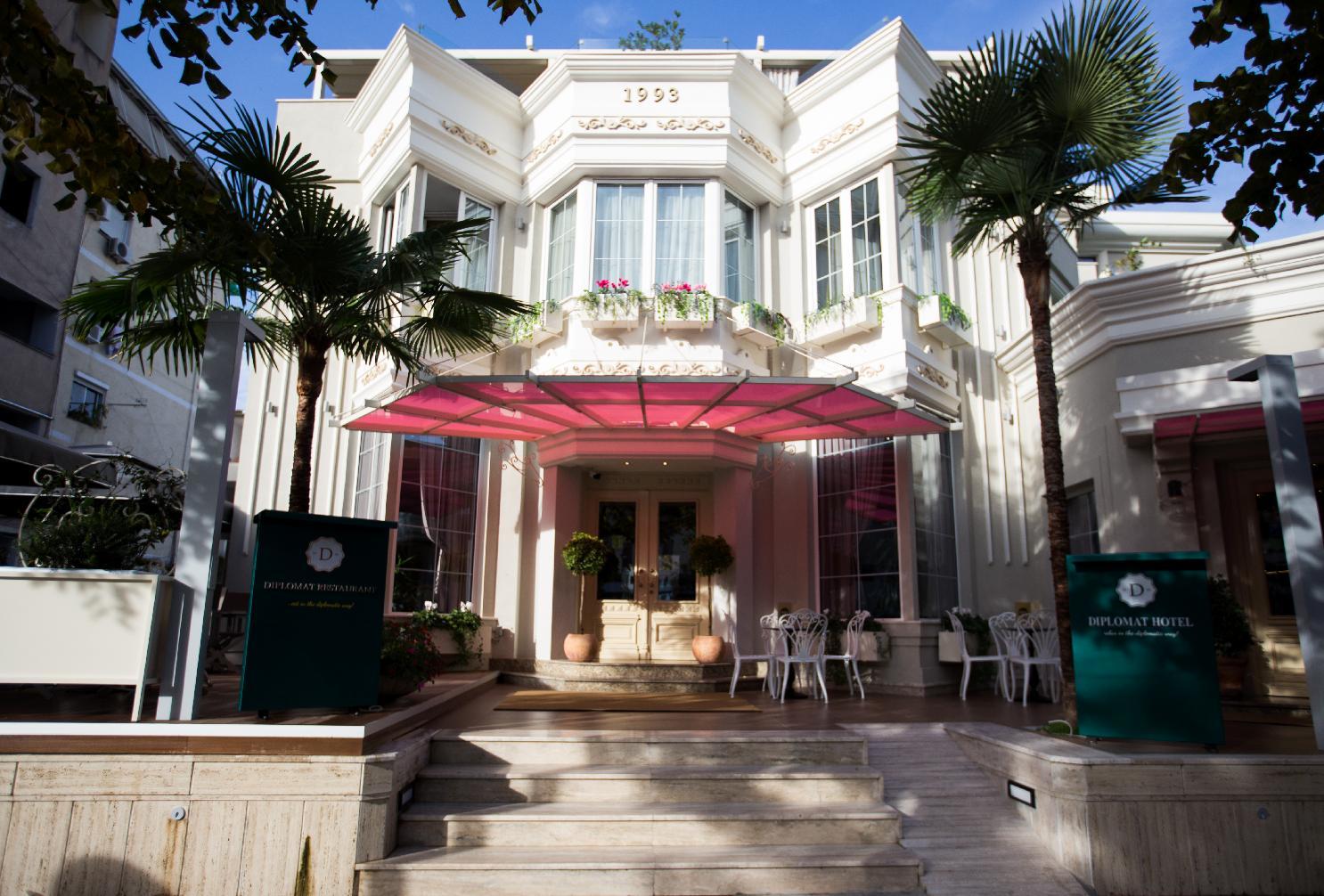 Classic Hotel Tirana Extérieur photo
